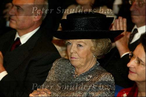 Tilburg 21 november 2002
Koningin Beatrix en Prins Willem Alexander bij eredoctoraat Kofi Annan