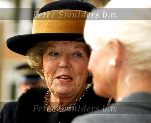 Den Haag 24 oktober 2003
Koningin Beatrix opent bejaardenhuis