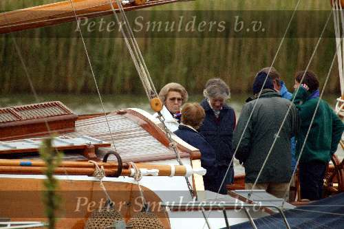 Muiden 25 mei 2003
Koningin Beatrix varen met de groene draeck