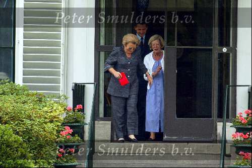 Soestdijk 28 juni 2002
Prins Bernhard 91  jaar
Koningin Beatrix