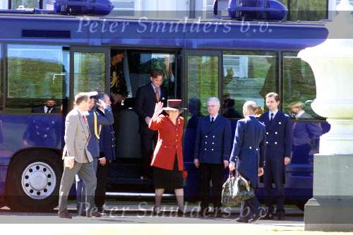 30 april 1999
Koninklijke bus met koningin Beatrix bij aankomst Soestdijk