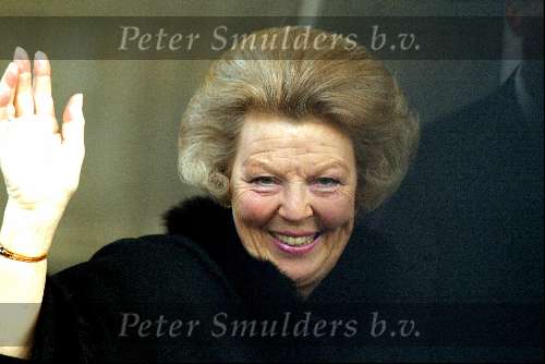 Amsterdam 31 januari 2002
Allerlei verschillende dingen rondom het huwelijk van Maxima en Prins Willem Alexander.
Koningin Beatrix