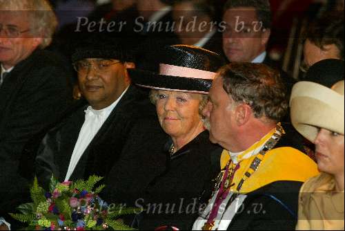 Utrecht 6 maart 2003
Koningin Beatrix bij universiteit in utrecht