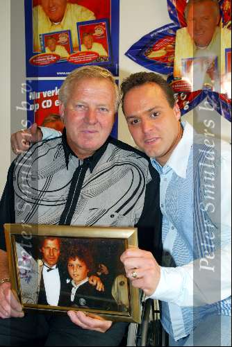 Hilversum 11 juni 2003
Koos alberts presentatie dvd en cd
Frans Bauer