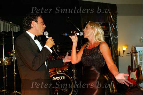 Amsterdam 28 Juni 2003
Mandy Huydts optredend met Peter Douglas
