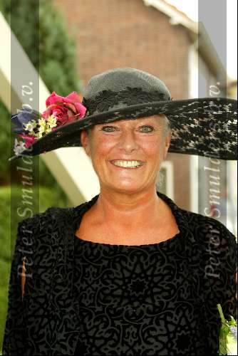 Nieuwkoop 28 juni 2003
trouwen barbara  boomsma en roelant jacobs
ex vrouw thijs v Leer