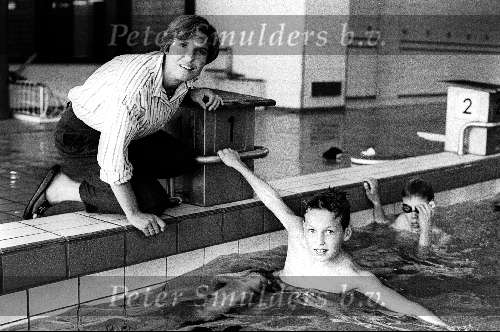 Eindhoven 1988 tongelreep zwembad
Pieter v d Hoogenband met zijn moeder Astrid v d Hoogenband