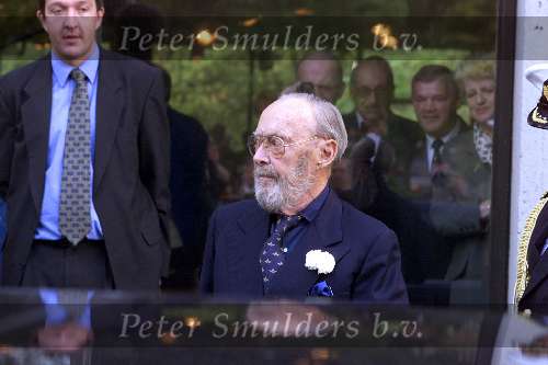 7 oktober 2000 Apeldoorn 
1 e Oficele optreden van Prins Bernhard na de zoveelste operatie