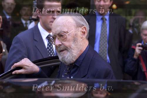 7 oktober 2000 Apeldoorn 
1 e Oficele optreden van Prins Bernhard na de zoveelste operatie