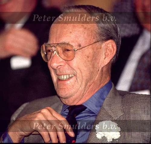 28 april 1992
Prins Bernhard  met anjer