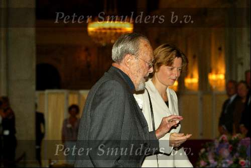 Amsterdam20 juni 2003
Prins Bernhard buit uitreiking van de zilveren anjers in het paleis op de dam