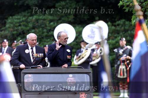 Soestdijk 27 juni 2001
Prins Bernhard en Prins Willem Alexander bij het defile  op soestdijk.