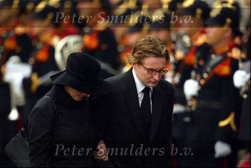 Delft 15 oktober 2002
Begrafenis Prins Claus.
Koningin Beatrix, 
Prins Bernhard jr,
