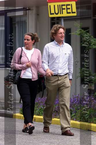 Amsterdam 21 juni 2001
Antonvan Leeuwenhoekkliniek
Operatie van Pieter v Vollenhoven
Prins Bernhard Jr. met zijn vrouw Prinses Annette Sekreve