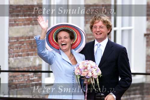 Utrecht 6 juli 2000
Prins Bernhard Jr en Annette Sekreve trouwen voor de wet in Utrecht.