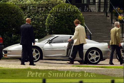 Soestdijk en Breukelen 14 juni 2002
Prins Bernhard Jr en Prins Bernhard sr op bezoek bij Frits Kroymans met 2 ferrari\\\'s