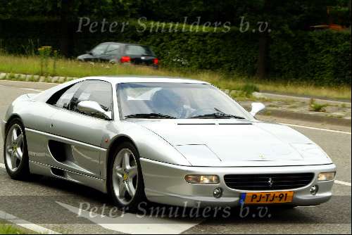 Prins Bernhard Jr. met een Ferrari