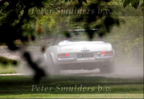 Soestdijk 29 juni 2003
92e verjaardag prins bernhard op soestdijk
Prins Carlos in Mercedes 300 sl Classic car uit 1965
