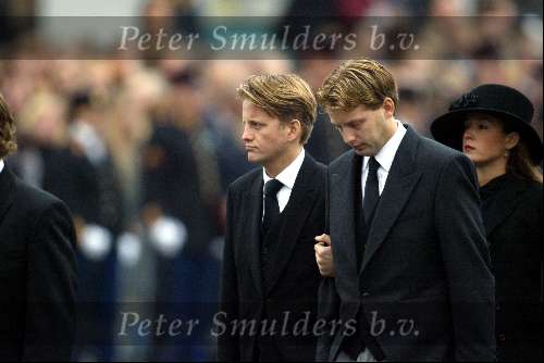 Delft 15 oktober 2002
Begrafenis Prins Claus.
Prins Pieter Christiaan, Prins floris en Prinses Juliana