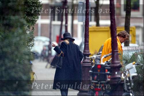 Amsterdam 8 maart 2003
Prins Friso en Mabel Wisse Smit gaan op bezoek bij Prins Maurits en Prinses Marilene