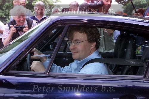 Soestdijk 29 juni 2001
Prins Bernhard viert zijn 90e verjaardag.
Prins Friso in zijn porsche 911