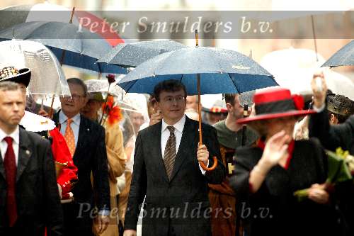 Wijhe en deventer 30 april 2003
Koninginnedag met Prins Friso onder paraplu