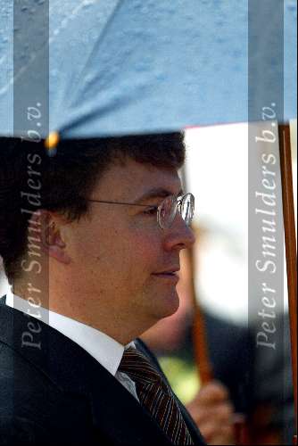 Wijhe en deventer 30 april 2003
Koninginnedag met Prins Friso met paraplu
