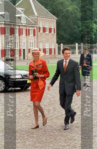 Apeldoorn 28 Mei 1998
Prins Maurtits met Prinses Marilene op hun trouwdag voor de gemeente