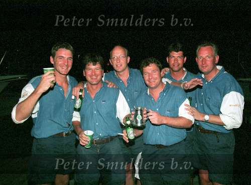 Sint Maarten 8 Maart 1999
Prins Maurits winnaar tweede prijs heineken regatta Sint Maarten samen met zijn zeilvrienden