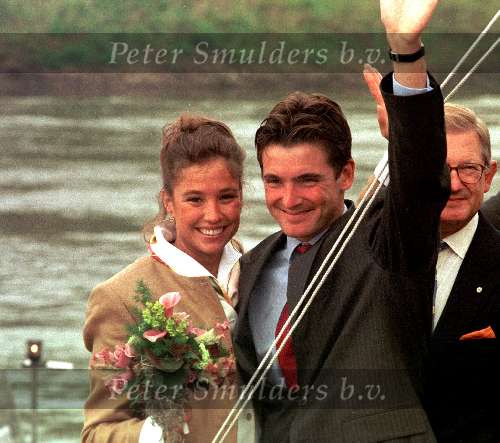 Trouwen Prins Maurits en Prinses Marile v d Broek met achter hen Pieter v Vollenhoven