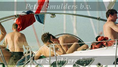 St Maarten 5 maart 2000
Prins Maurits heeeft deelgenomen  aan de Heineken Regatta op St Maarten. Hij behaalde daar met de Oger- Scarlet boot een tweede plaats in de Cruising Racing 3 klasse.
Prins Maurits met gsm