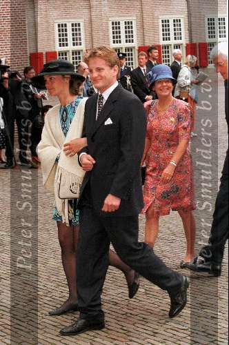 Apeldoorn 28 Mei 1998
Touwen  Prins Maurits en Prinses Marilene
Prins Pieter Christiaan met vriendin