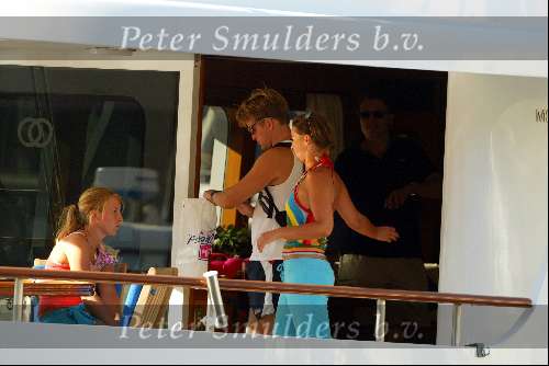 Porto ercole 20 juli 2003
Varen met jumbo VI
Prins Pieter Christiaan met vriendin Anita
