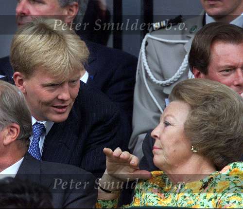 Rotterdam, 2 juli 2000   Euro 2000
Frankrijk-Italie, eindstand na verlenging 2-1
Prins Willem Alexander met Koningin Beatrix