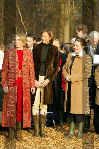 Mierlo 3 december 2002
Prinses Marilene , Prinses Annette en Prinses Laurentien, Frank Houben