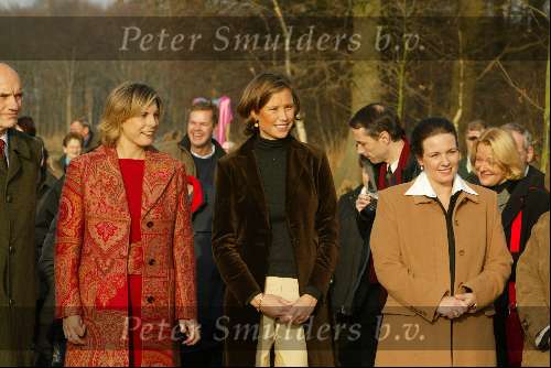 Mierlo 3 december 2002
Prinses Marilene , Prinses Annette en Prinses Laurentien, Frank Houben