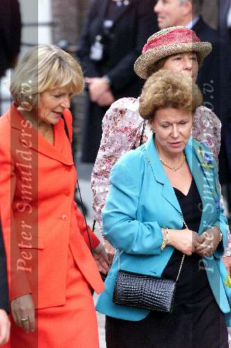 Utrecht 6 juli 2000
Prins Bernhard Jr en Annette Sekreve trouwen voor de wet in Utrecht.
Prinses Christina en Prinses Irene