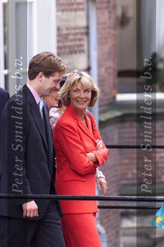 Utrecht 6 juli 2000
Prins Bernhard Jr en Prinses Annette Sekreve trouwen voor de wet in Utrecht.
Prinses Irene en Prins Floris