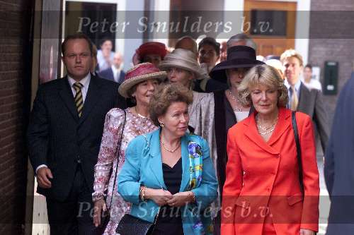 Utrecht 6 juli 2000
Prins Bernhard Jr en Annette Sekreve trouwen voor de wet in Utrecht.
Prinses Irene en Prinses Christina Prinses Laurentien