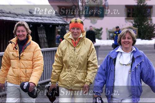 Lech, 8 februari 2001
Skivakantie Koninklijke familie
Prinses Irene met enkele vriendinnen