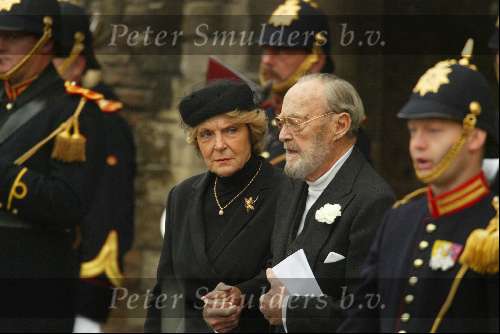 Delft 15 oktober 2002
Begrafenis Prins Claus.
Prinses Irene met Prins Bernhard