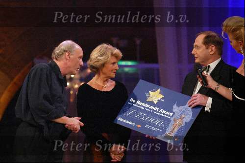 Amsterdam 21 december 2001
Uitreiking van de Rembrandt awards in de beurs van Berlage.
Herman v Veen en Prinses Irene en Manuela Kemp