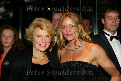Amsterdam 21 december 2001
Uitreiking van de Rembrandt awards in de beurs van Berlage.
Prinses Irene en Inge de Bruijn