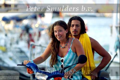 Porto Ercole 20 juli 2003
Prinses Juliana met haar vriend gimo (hij komt uit Libanon)
op de scooter