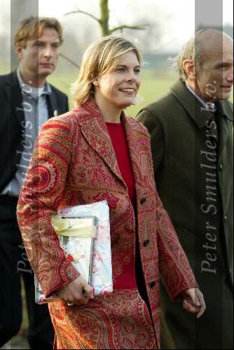 Mierlo 3 december 2002
Prinses Marilene met Lucas, Prinses Annette en Prinses Laurentien bij nationale boomplantdag in Mierlo
Frank Houben