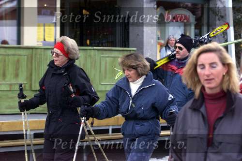 Lech 7 februari 2001
Koningin Beatrix op skivakantie met prinses Margriet.