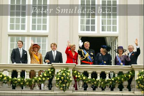 Den Haag 17 september 2002
Prinsjesdag met Koningin Beatrix, Prins Willem Alexander, Maxima, Prins Friso, Prins Constantijn, Laurentien, Prinses Margriet en Pieter v Vollenhoven.