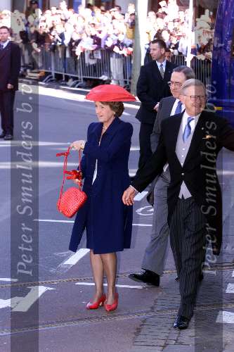 Den Haag 19 mei 2001
Laurentien Brinkhorst en Prins Constantijn trouwen voor de kerk.
Prinses Margriet met Pieter v Vollenhoven