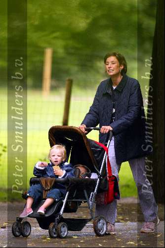 Amsterdam 2 juli 2003
Prinses Marilene wandelen met Prinses Anna