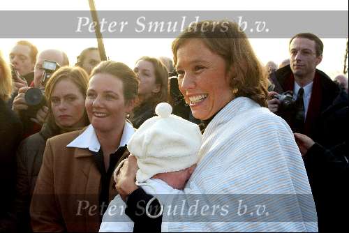 Mierlo 3 december 2002
Prinses Marilene met Lucas, Prinses Annette en Prinses Laurentien, Frank Houben  bij nationale boomplantdag in Mierlo